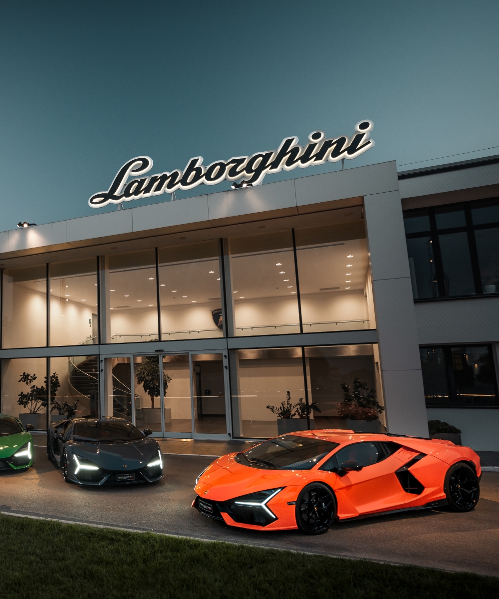 Lamborghini Revuelto - スペック、写真、ビデオ